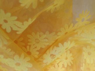 Organza Blütenmotiv gelb
